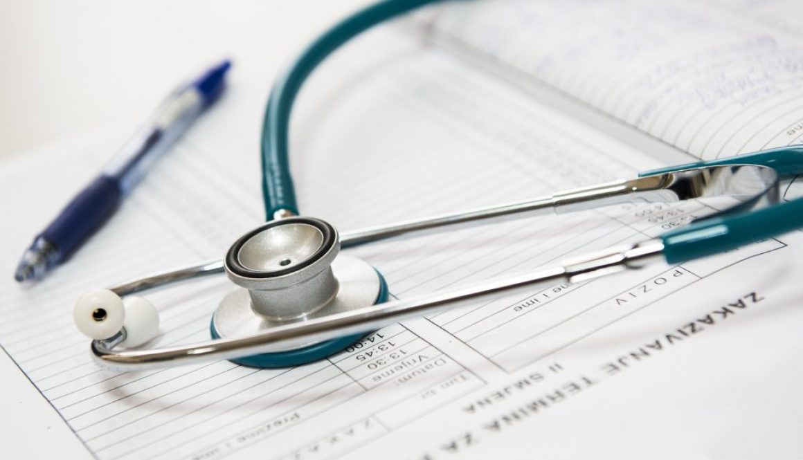 blue-and-silver-stetoscope-40568
